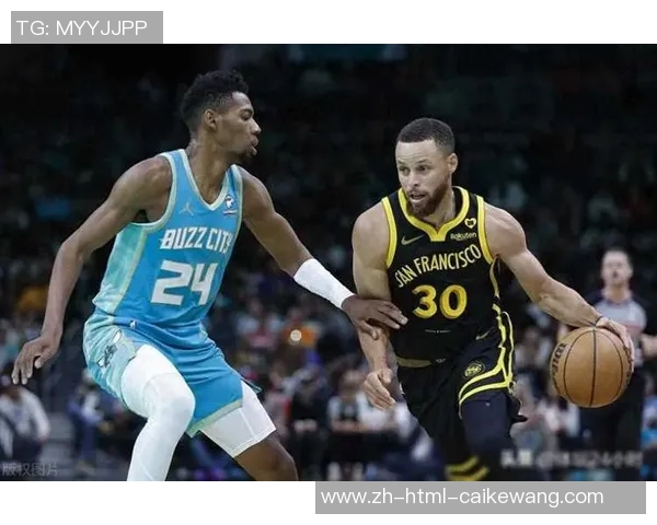 骑士与勇士第三节精彩对决回顾展现双方战术与球员表现的较量 骑士与勇士第三节精彩对决回顾展现双方战术与球员表现的较量